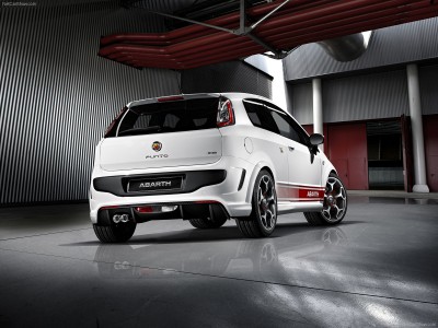 Fiat-Punto_Evo_Abarth_2011_1600x1200_wallpaper_04.jpg