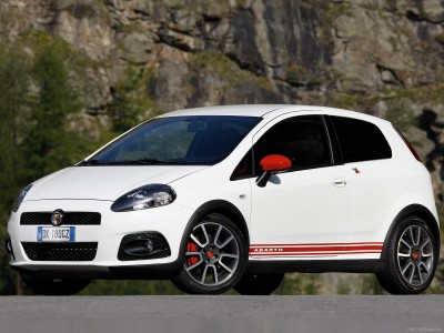 Fiat-Grande_Punto_Abarth_2008_1600x1200_wallpaper_07.jpg